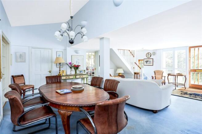 Reception/Dining Rm