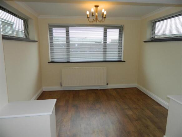 235 High Street 006.