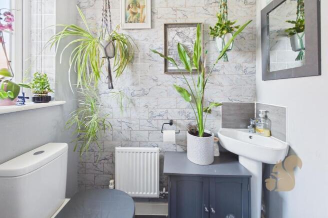 Ground Floor Cloakroom