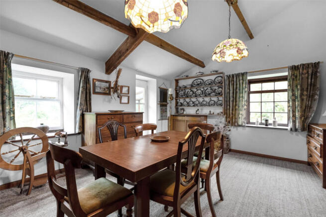4 bed Semi-Detached for sale Image 7