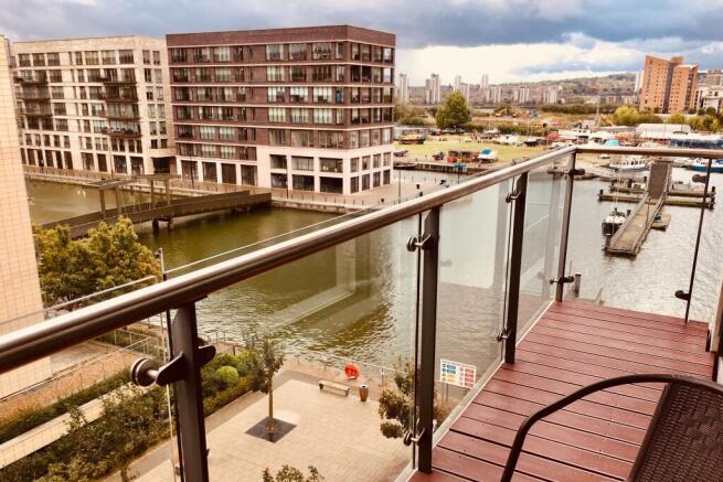 604 The Mast, 2 Albert Basin Way, Canning Town, London E16 2QZ