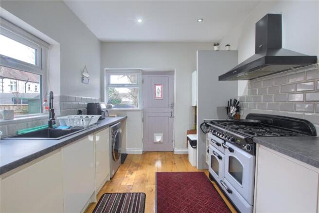 4 bed Semi-Detached for sale Image 8