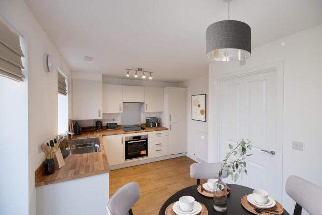3 bed Terraced to rent Image 4