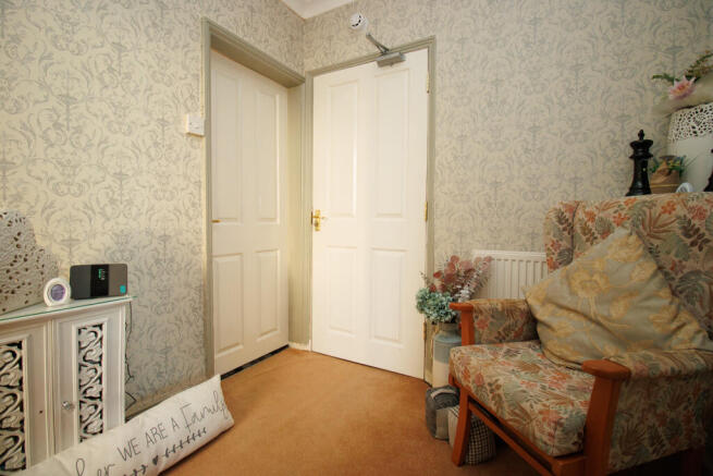 2 bed Apartment for sale Image 4