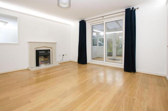 Living room 2.jpg