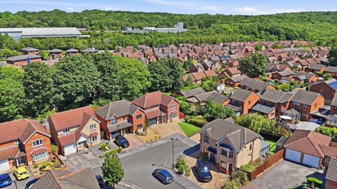 4 bed Detached for sale Image 5