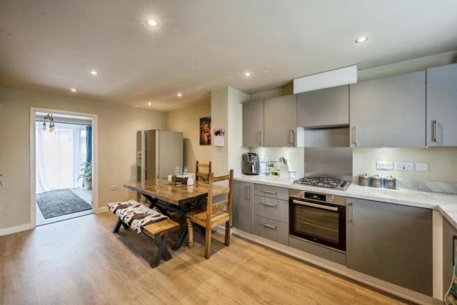 3 bed Semi-Detached for sale Image 5