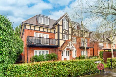 Holders Hill Road, Royal Court, NW7