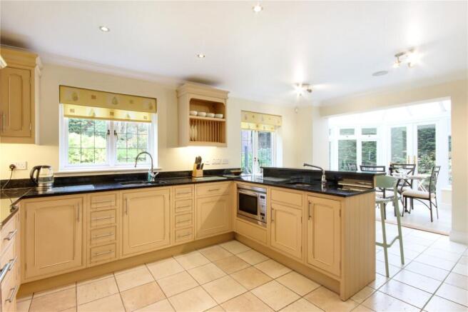 Kitchen/Breakfast Rm