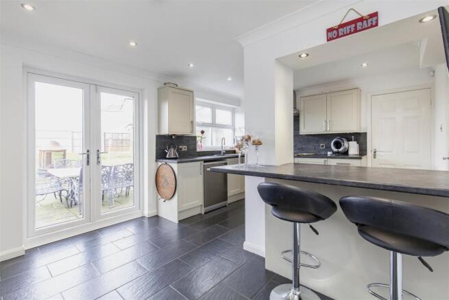 52 Springvale Road-9.jpg