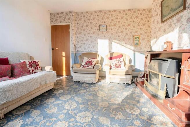 3 bed Semi-Detached for sale Image 8
