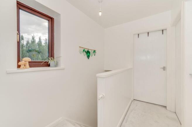 3 bed Semi-Detached for sale Image 12