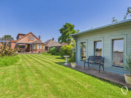 Springdale Avenue, Broadstone