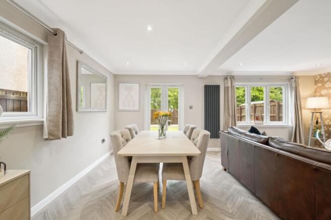 Lounge/ Dining Area