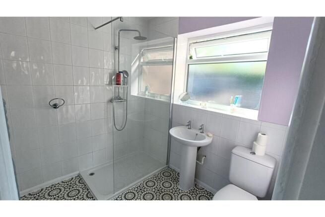 2 bed Semi-Detached Bungalow for sale Image 7