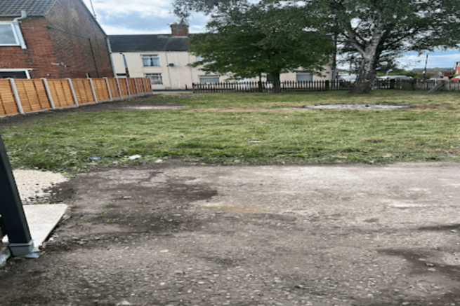 Oversetts Road - Actual Land Image