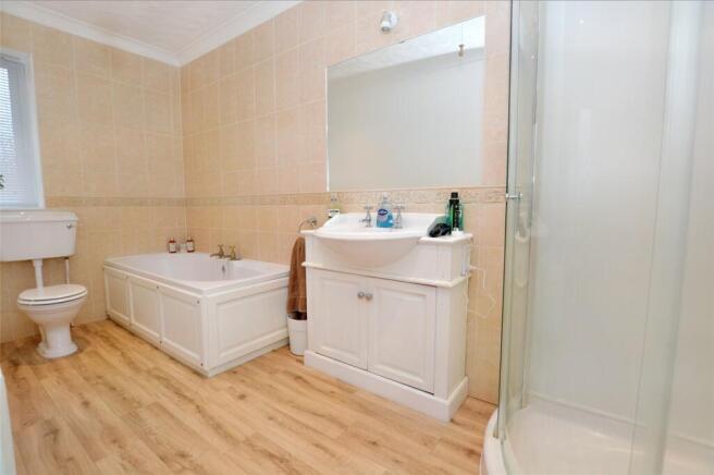 En Suite 1