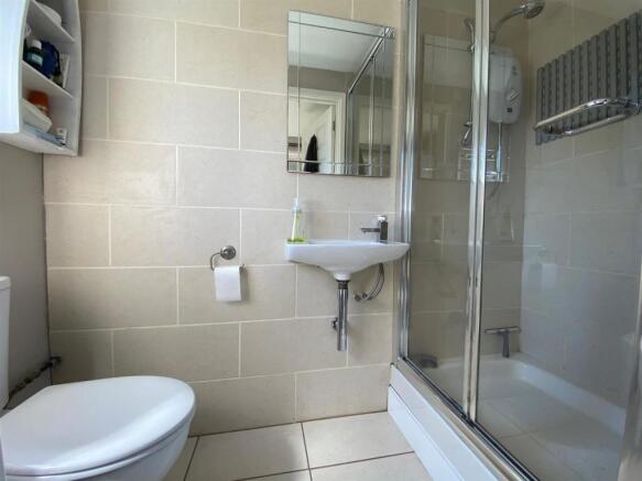 Shower Room.jpg