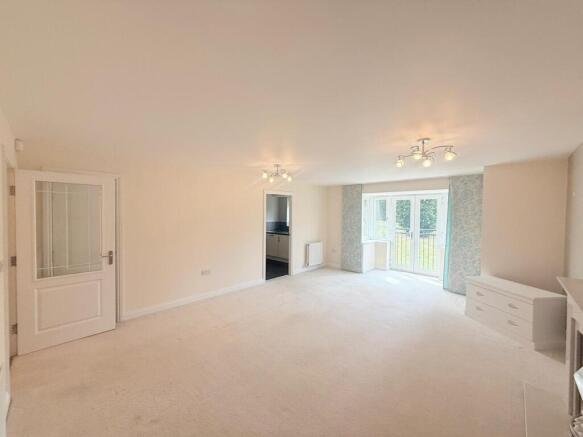 2 bed Flat to rent Image 8
