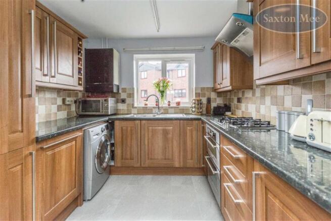 MODERN AND CONTEMPORARY KITCHEN