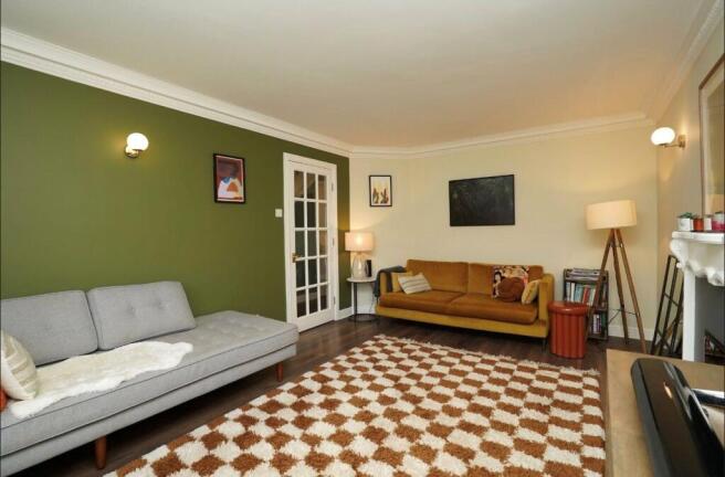 4 bed Detached for sale Image 5