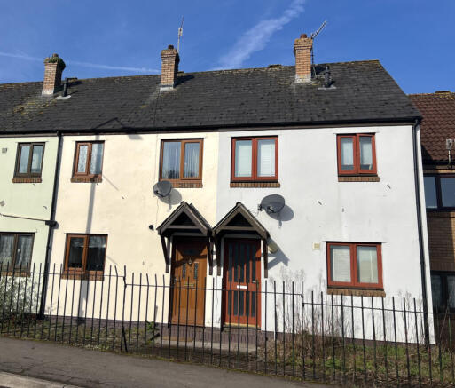 IDEAL INVESTMENT: 2 Bed Cottage with Parking For