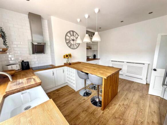 4 bed Terraced for sale Image 6
