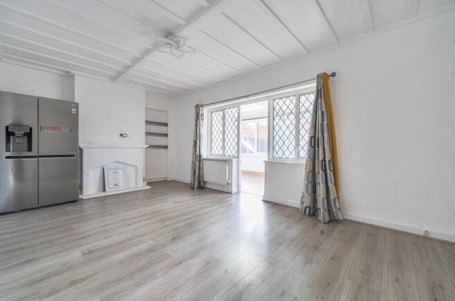 1405752-7-697a744...