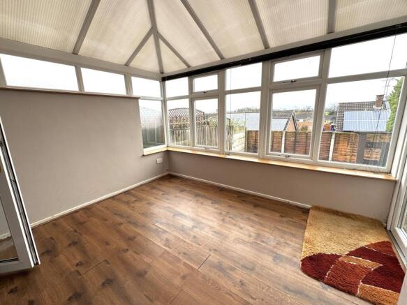 Kestrel Way, Burton-On-Trent, DE15 photo 4