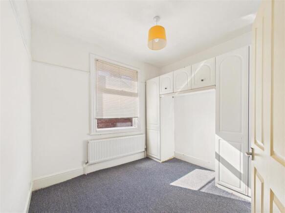 5 bed Terraced for sale Image 11