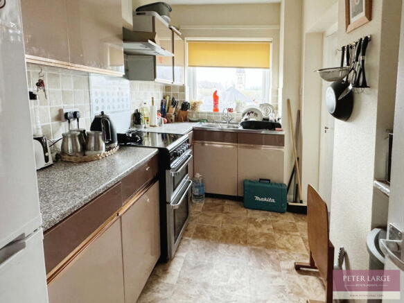 21 Brandon Court, Russell Road, Rhyl, LL18 3DW photo 4