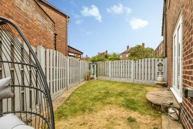 2 bed Semi-Detached for sale Image 11