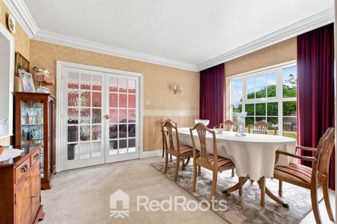 4 bed Detached for sale Image 2
