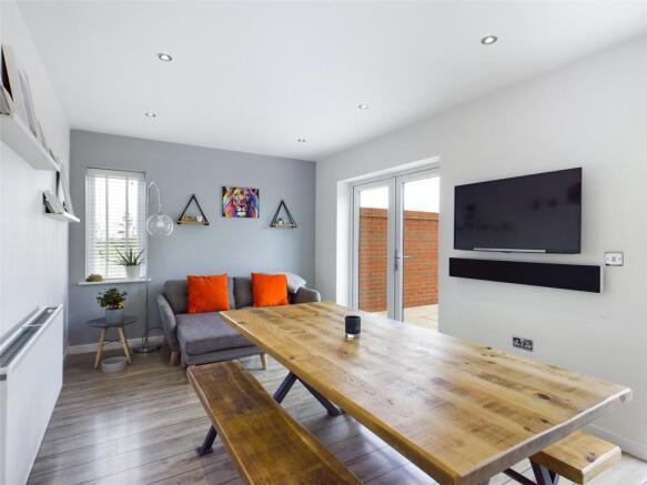 Kitchen/Dining Room