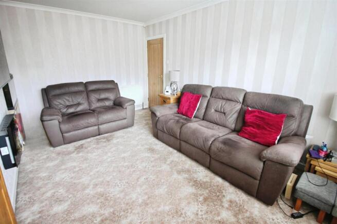 3 bed Semi-Detached for sale Image 7