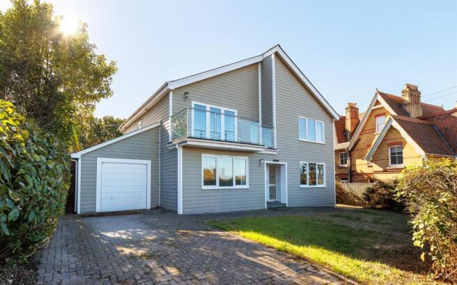 Detached home in Gurnard