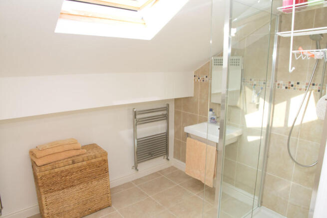 Master Suite - En...