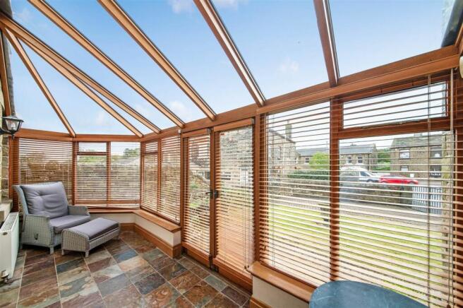 GARDEN ROOM.jpg
