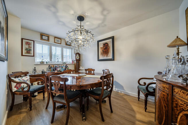 1411381-7-6995dfbaa3a3d