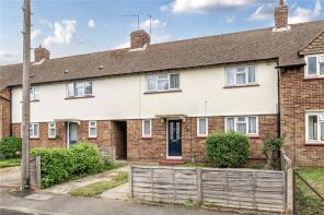 4, Newlands Close, Hersham, Walton-on-thames KT12 4PW