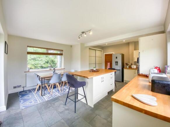 Breakfast Kitchen Aspect 2
