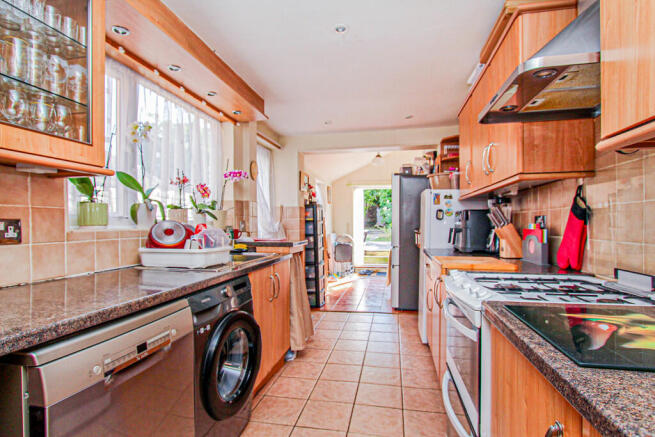 Kitchen/Breakfast...