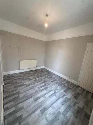 3 bed Detached to rent Image 6
