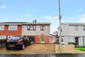 46, Bryncelyn, Treharris CF46 6HN