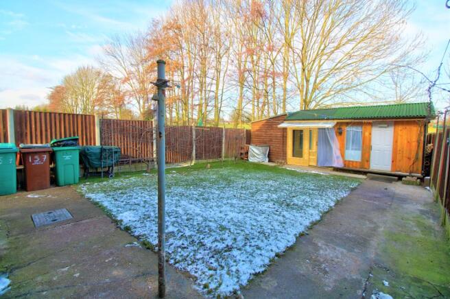 REAR GARDEN (L)