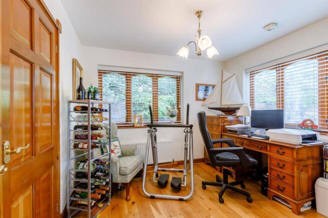 8482061-interior18.jpg