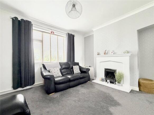 3 bed House for sale Image 10