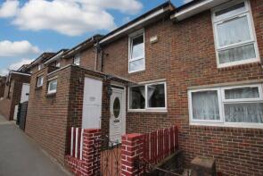 15, St James Close, London SE18 7LE
