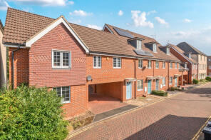24, Wayside, Wokingham RG41 1AD