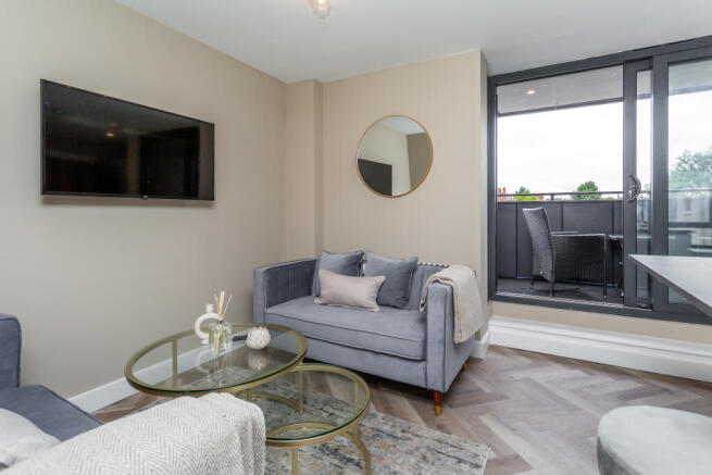 2 bed Flat to rent Image 8